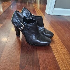 Lauren Ralph Lauren Black Leather Heeled Ankle Boots Size 8